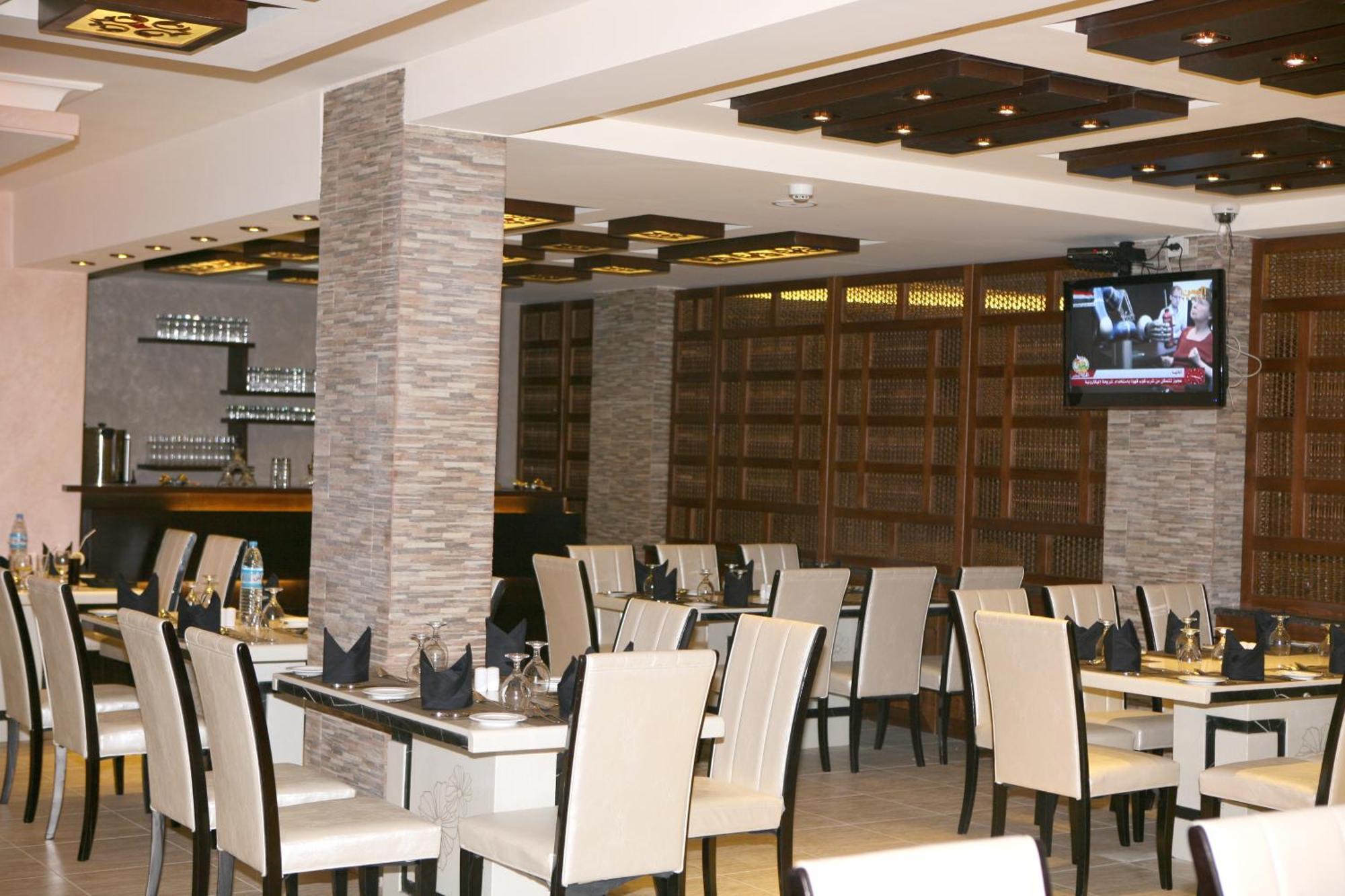 Seven Wonders Hotel Вади Муса Экстерьер фото
